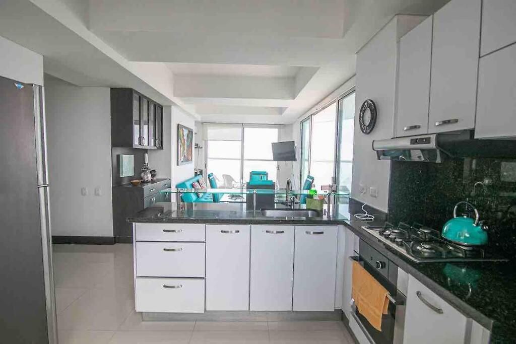 Bocagrande Vista Al Mar Piso 21 *